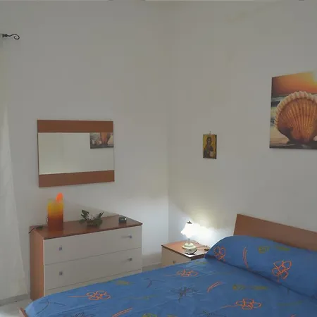 Flamingo كاستيلاّماري ديل غو